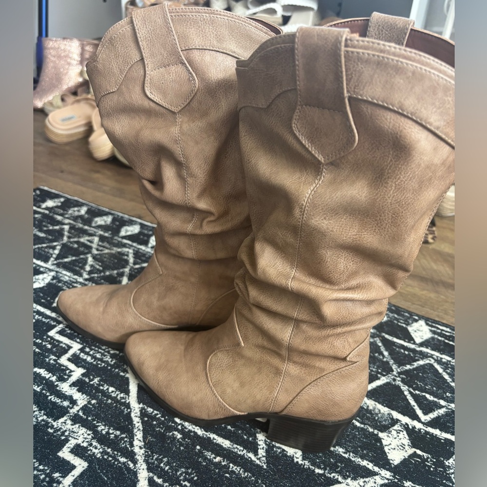 Tan Western-Style Women's Boots
